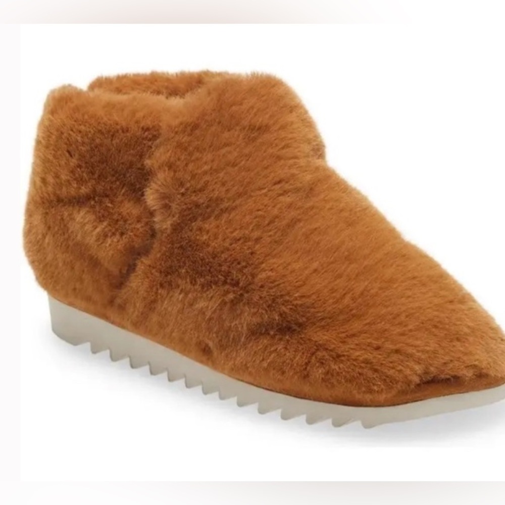 Rag & Bone Eira faux fur bootie. 
Size 8